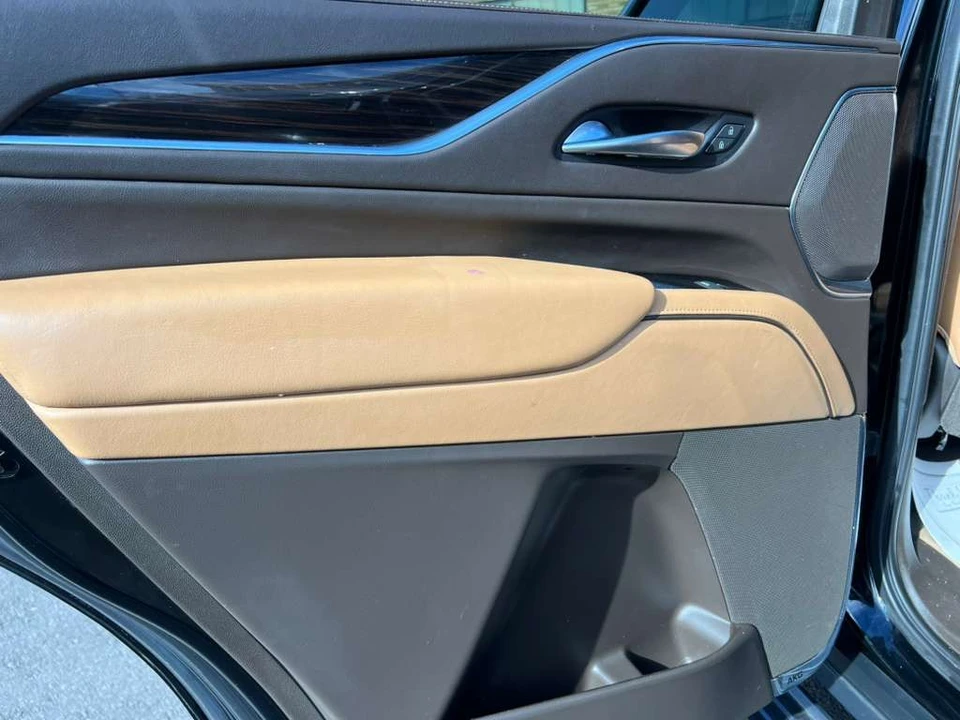 2021 Cadillac Escalade 5th Gen - Image 19 of 21