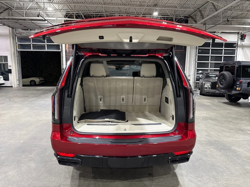 2021 Cadillac Escalade 5th Gen - Image 16 of 21