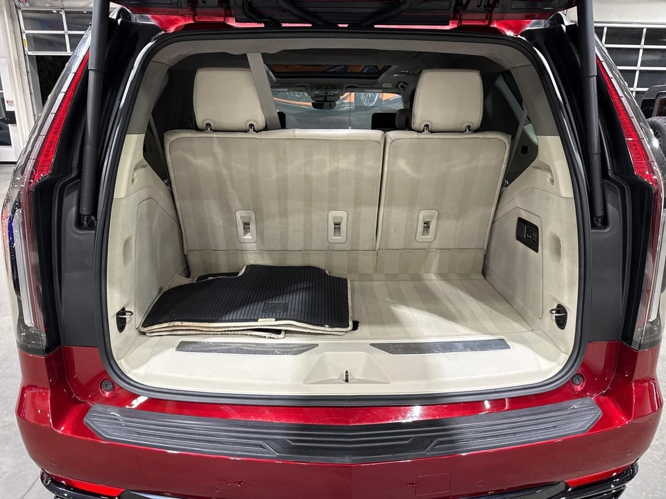 2021 Cadillac Escalade 5th Gen - Image 17 of 21