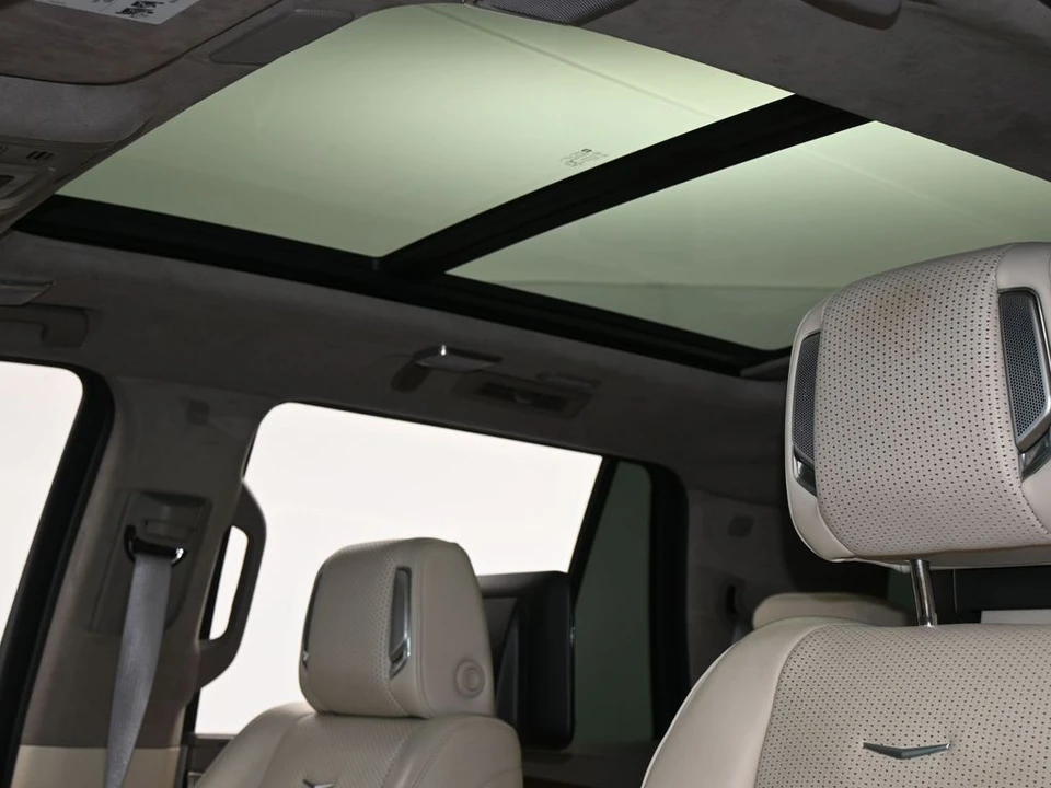 2021 Cadillac Escalade 5th Gen - Image 11 of 21
