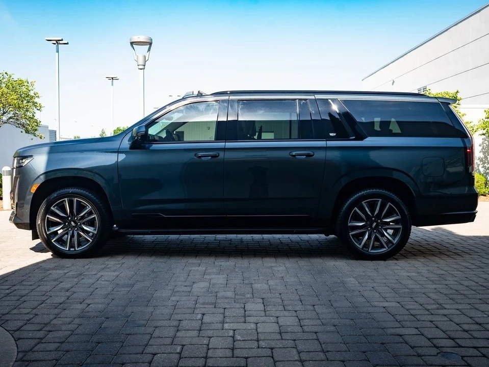 2021 Cadillac Escalade 5th Gen - Image 5 of 21