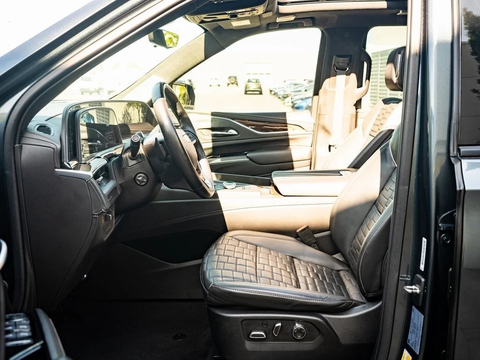 2021 Cadillac Escalade 5th Gen - Image 20 of 21
