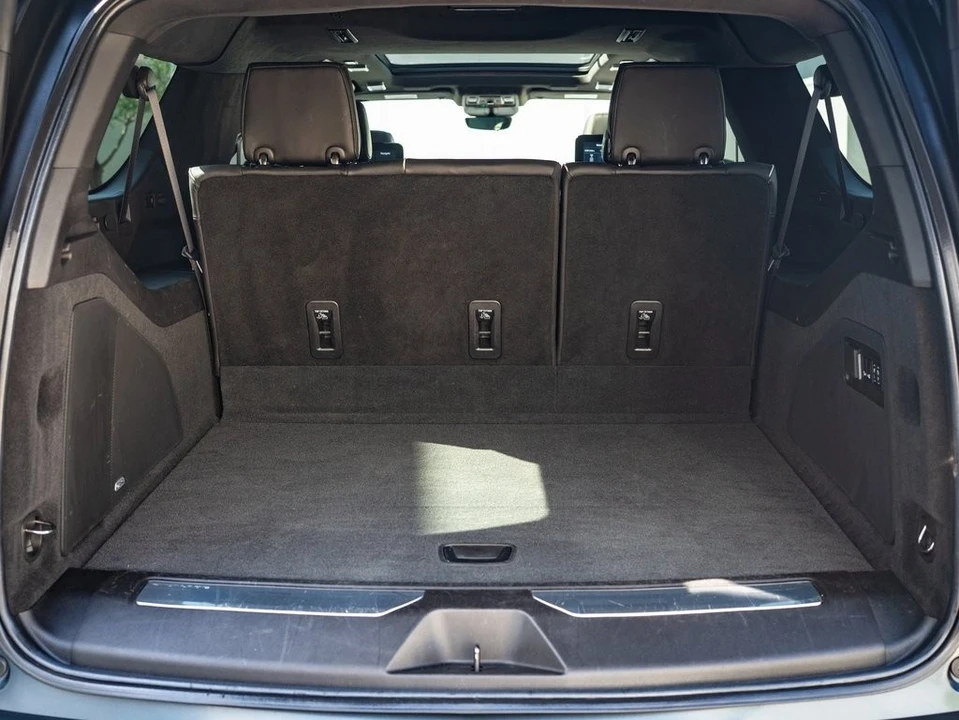 2021 Cadillac Escalade 5th Gen - Image 18 of 21