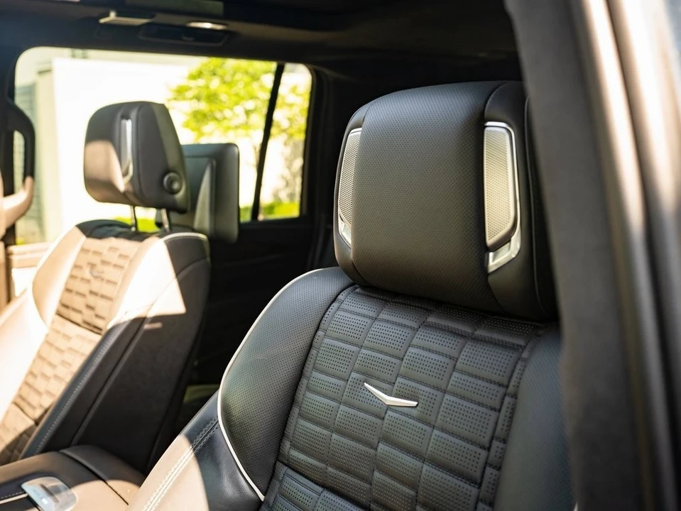 2021 Cadillac Escalade 5th Gen - Image 21 of 21
