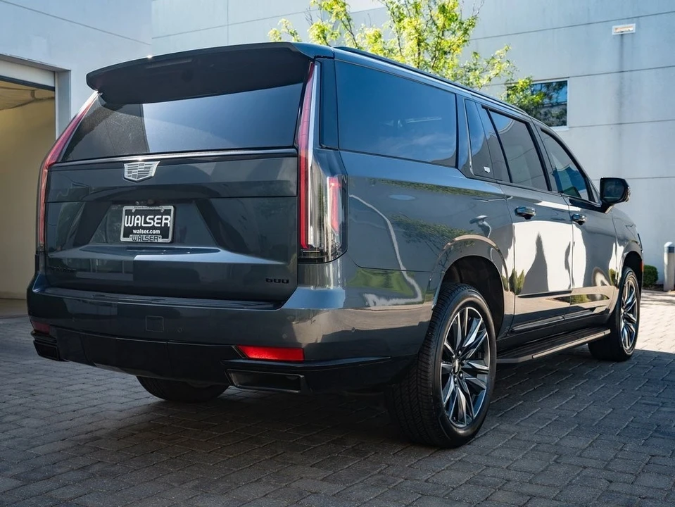 2021 Cadillac Escalade 5th Gen - Image 10 of 21