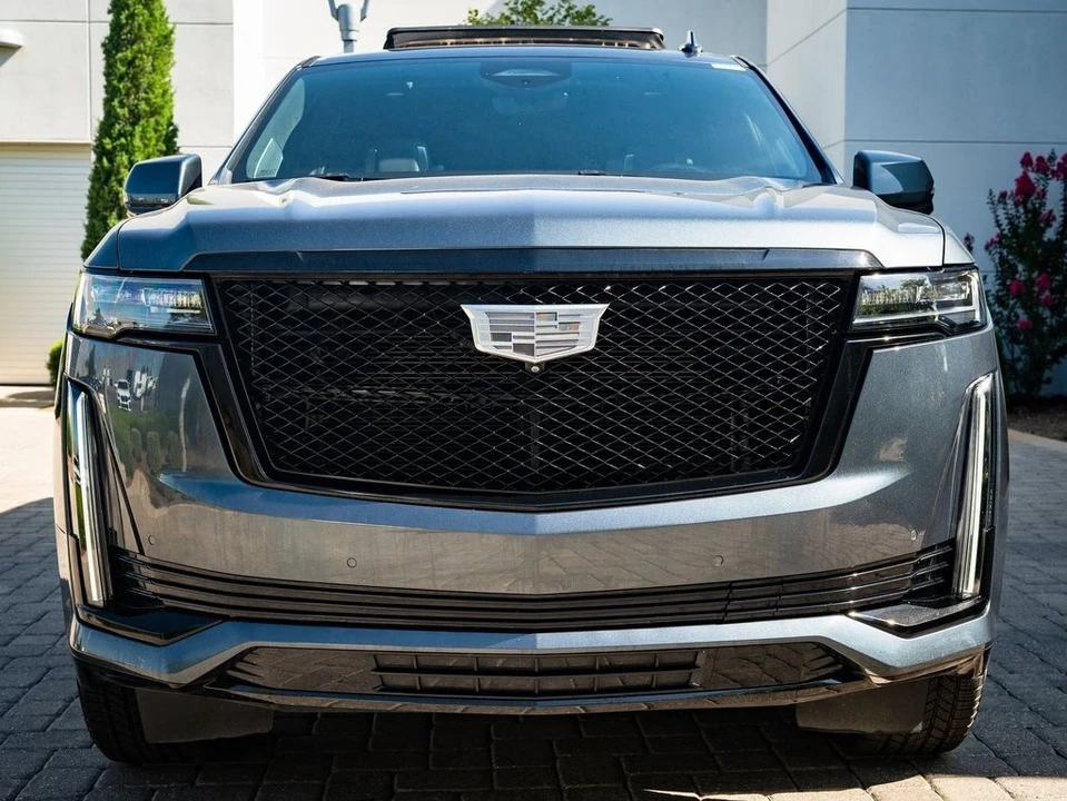 2021 Cadillac Escalade 5th Gen - Image 2 of 21