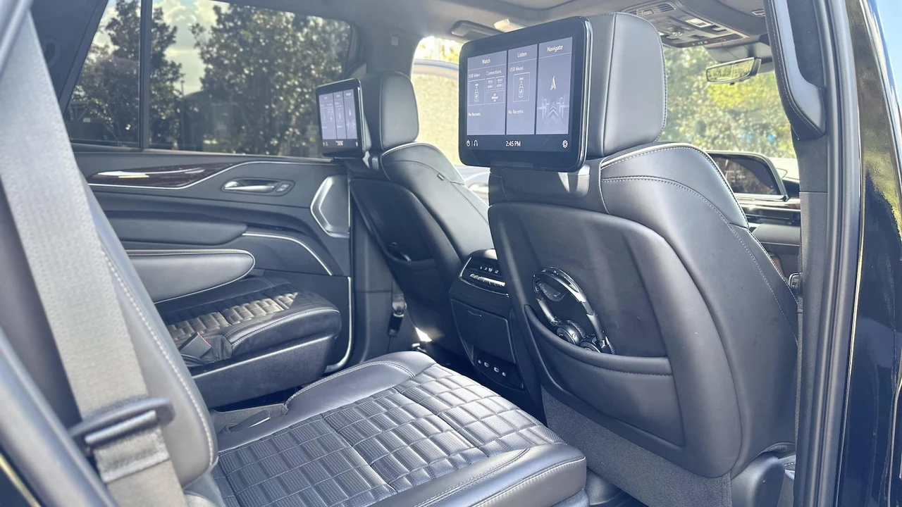2021 Cadillac Escalade 5th Gen - Image 8 of 18