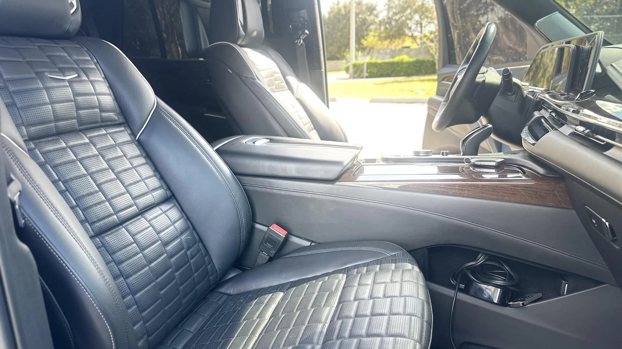 2021 Cadillac Escalade 5th Gen - Image 9 of 18