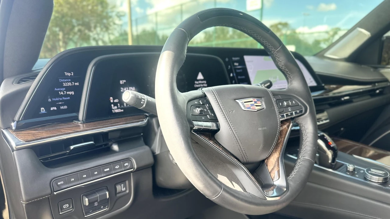 2021 Cadillac Escalade 5th Gen - Image 10 of 18