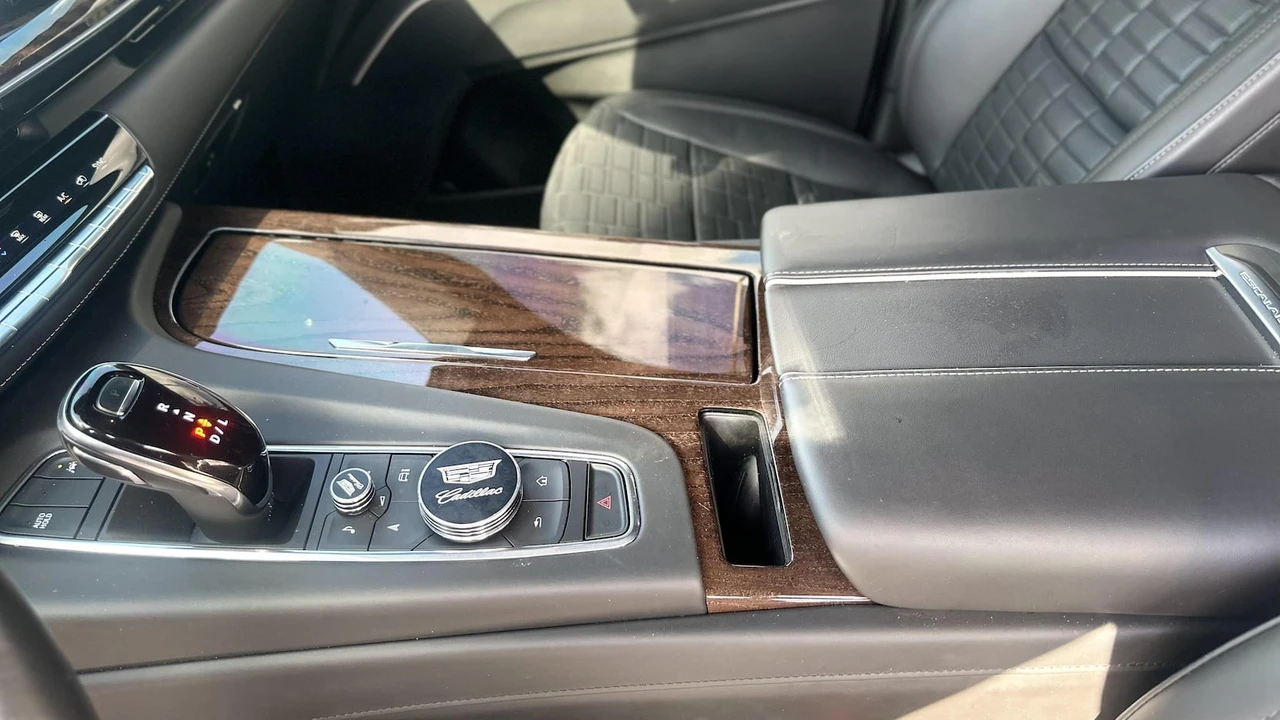 2021 Cadillac Escalade 5th Gen - Image 11 of 18