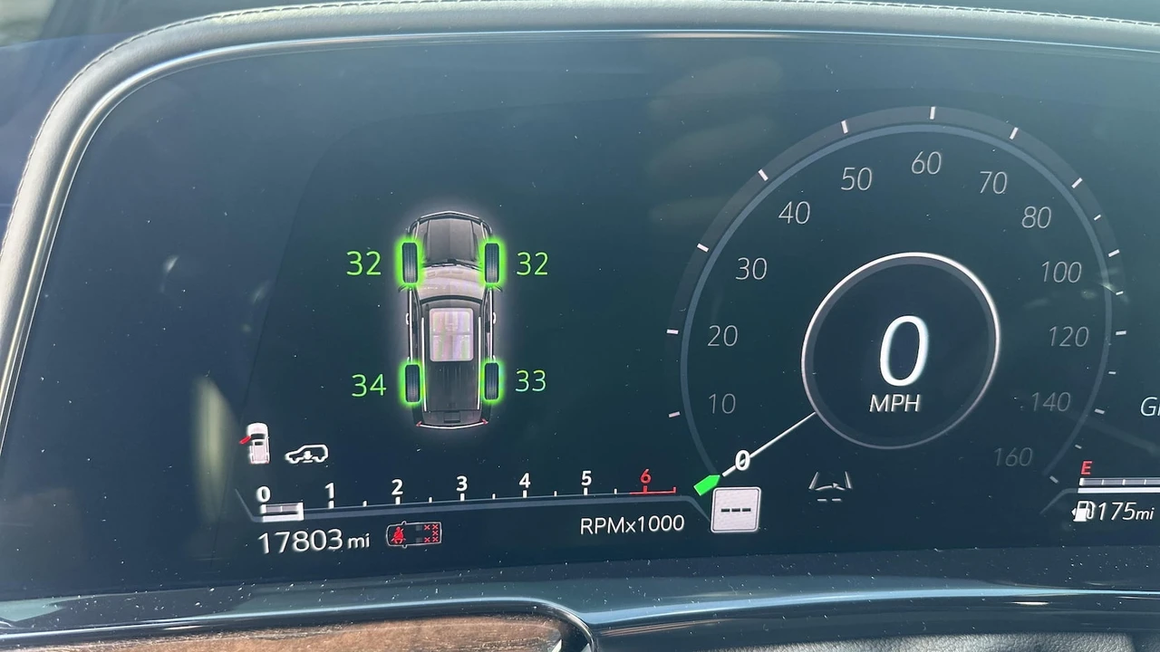 2021 Cadillac Escalade 5th Gen - Image 13 of 18