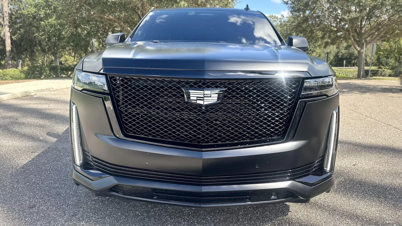 2021 Cadillac Escalade 5th Gen - Image 15 of 18