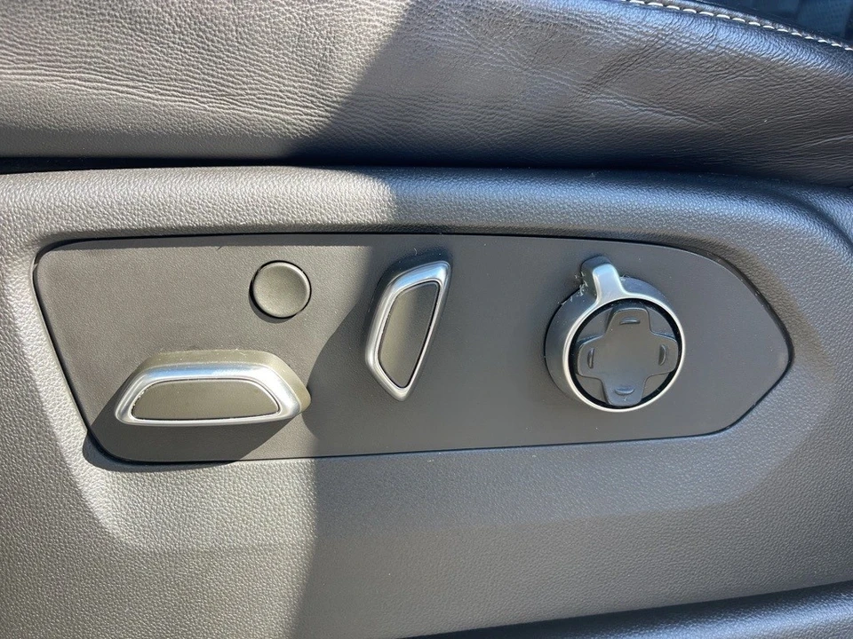 2021 Cadillac Escalade 5th Gen - Image 11 of 12