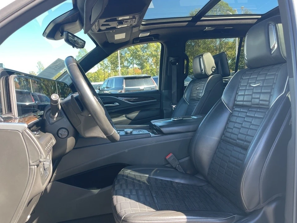 2021 Cadillac Escalade 5th Gen - Image 9 of 12