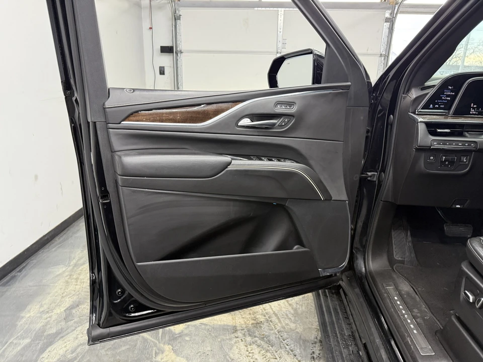 2021 Cadillac Escalade 5th Gen - Image 11 of 21