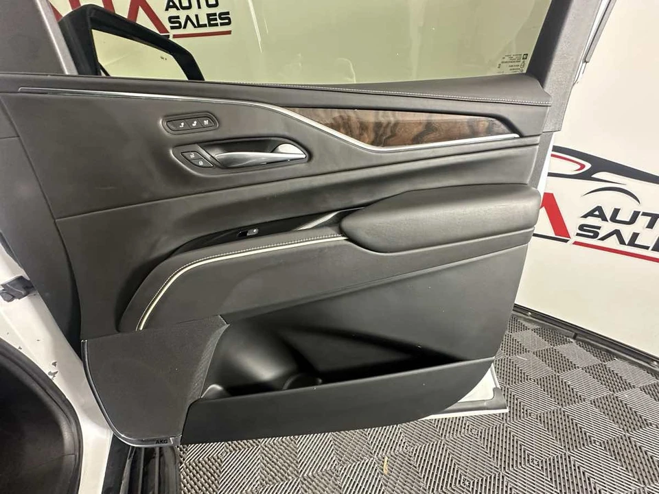 2021 Cadillac Escalade 5th Gen - Image 16 of 21