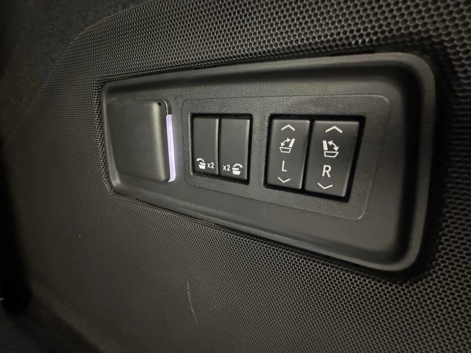 2021 Cadillac Escalade 5th Gen - Image 21 of 21