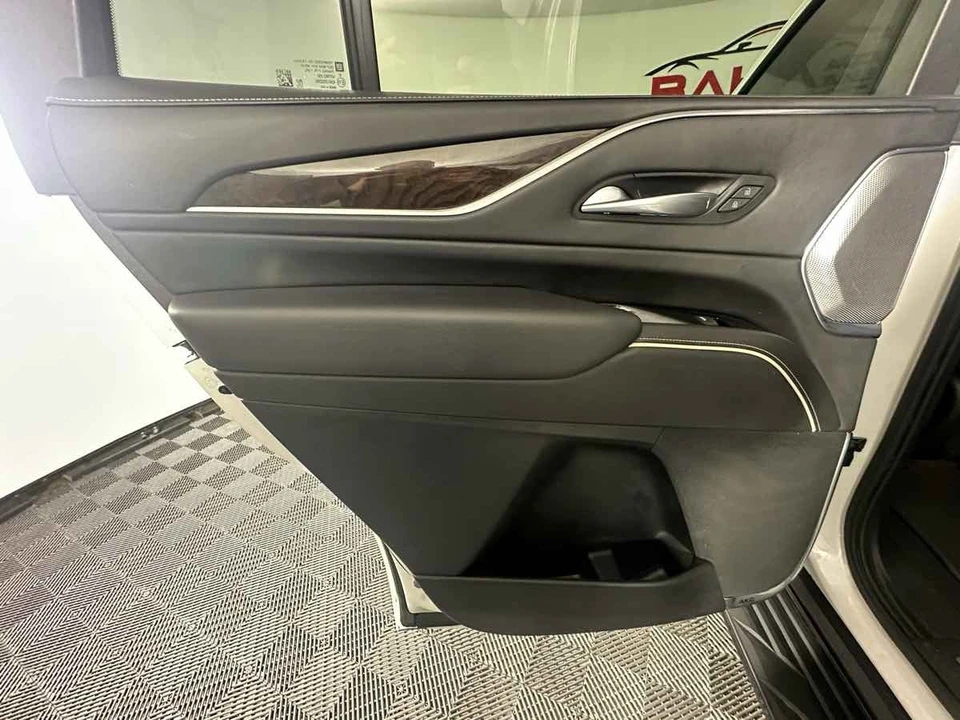 2021 Cadillac Escalade 5th Gen - Image 17 of 21