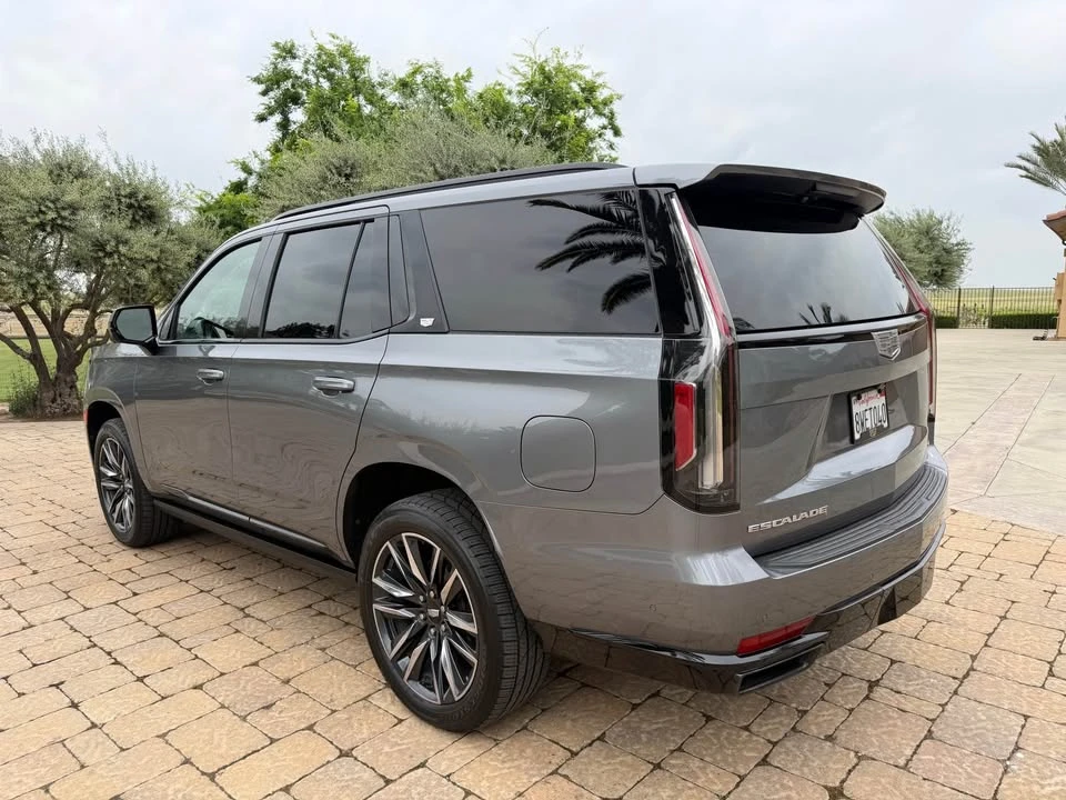 2021 Cadillac Escalade 5th Gen - Image 4 of 9