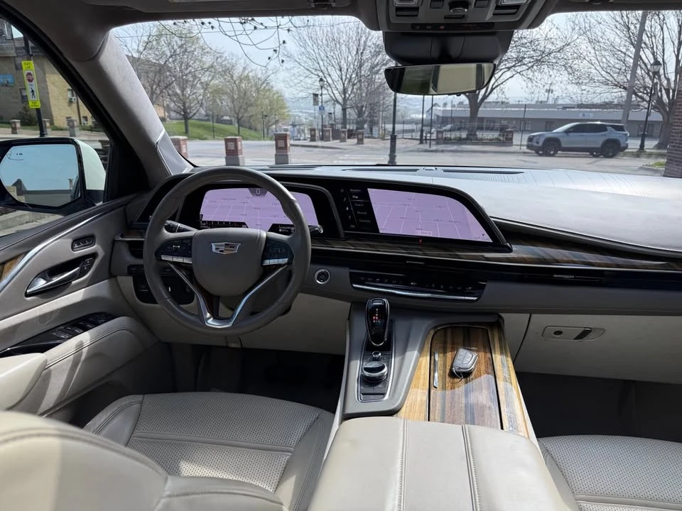 2021 Cadillac Escalade 5th Gen - Image 15 of 20
