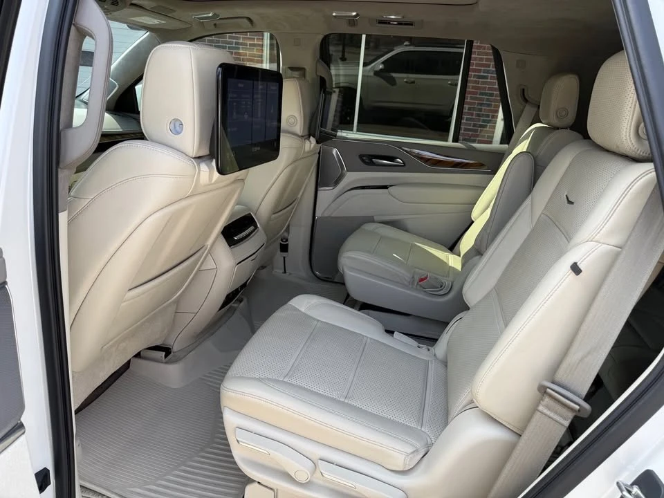 2021 Cadillac Escalade 5th Gen - Image 11 of 20