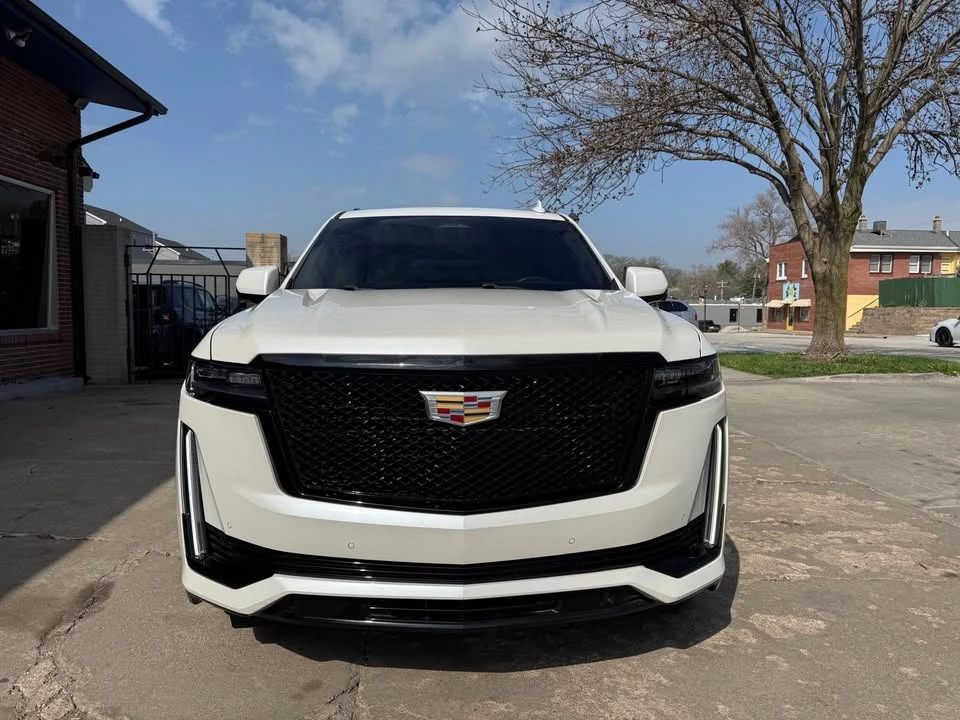 2021 Cadillac Escalade 5th Gen - Image 2 of 20