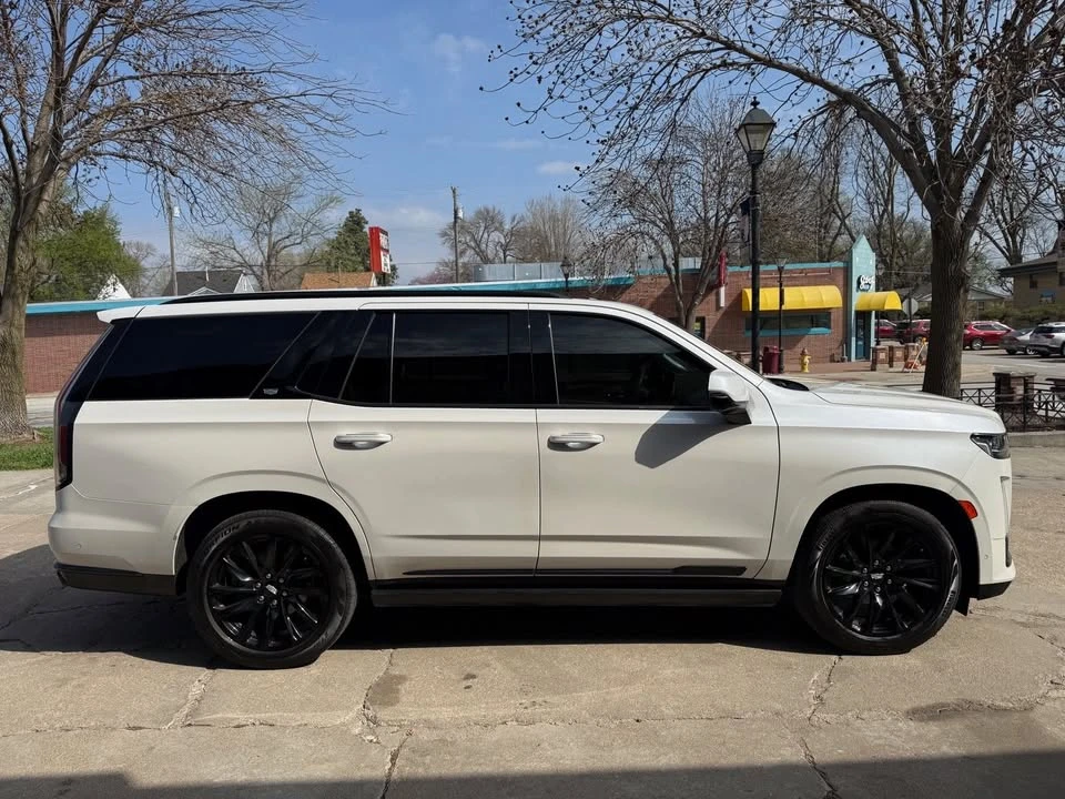 2021 Cadillac Escalade 5th Gen - Image 4 of 20