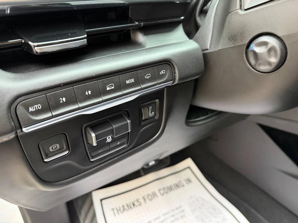 2021 Cadillac Escalade 5th Gen - Image 8 of 12