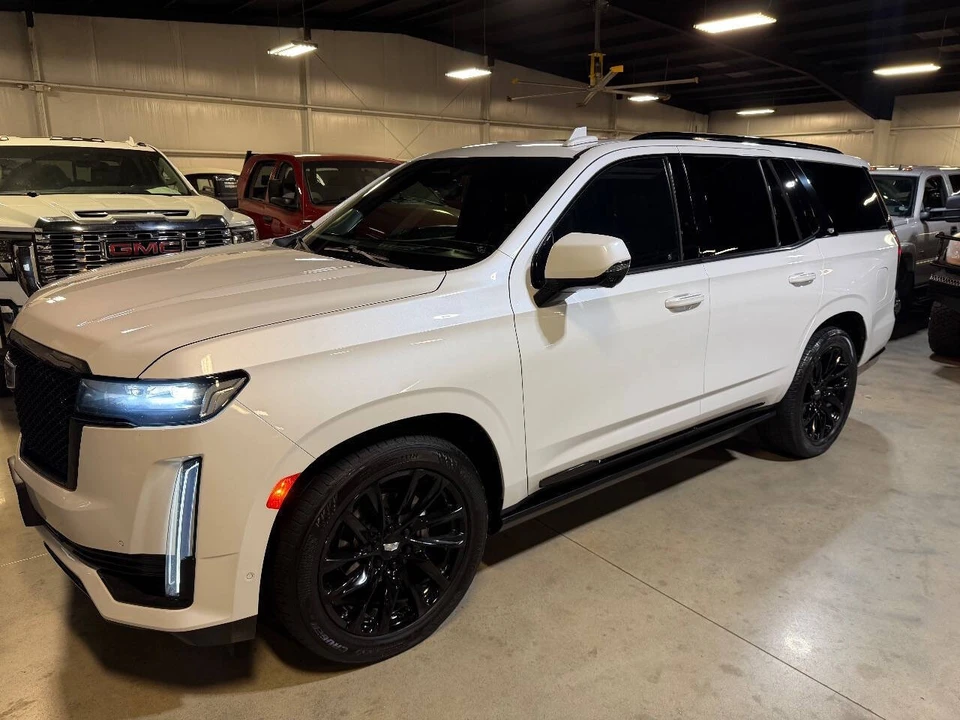 2021 Cadillac Escalade 5th Gen - Image 10 of 12