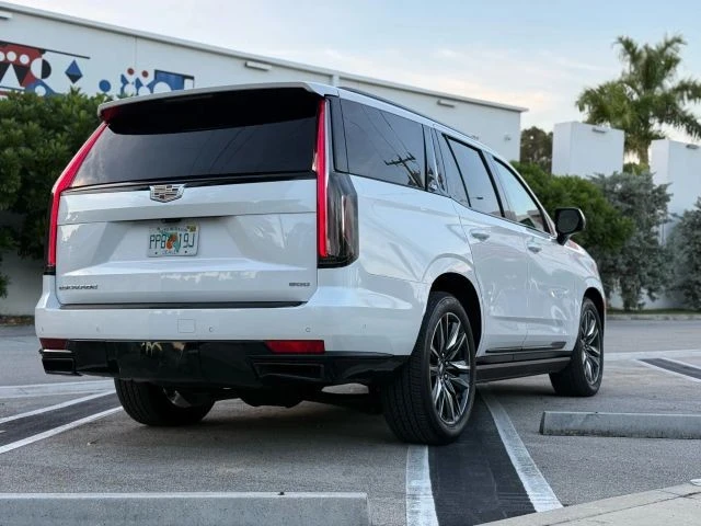 2021 Cadillac Escalade 5th Gen - Image 20 of 21