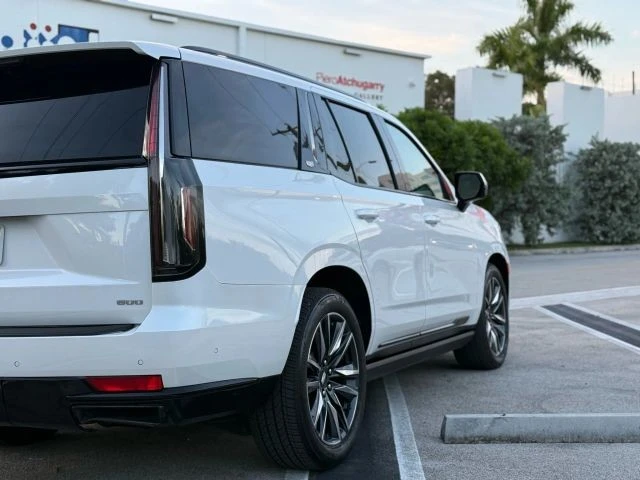 2021 Cadillac Escalade 5th Gen - Image 18 of 21