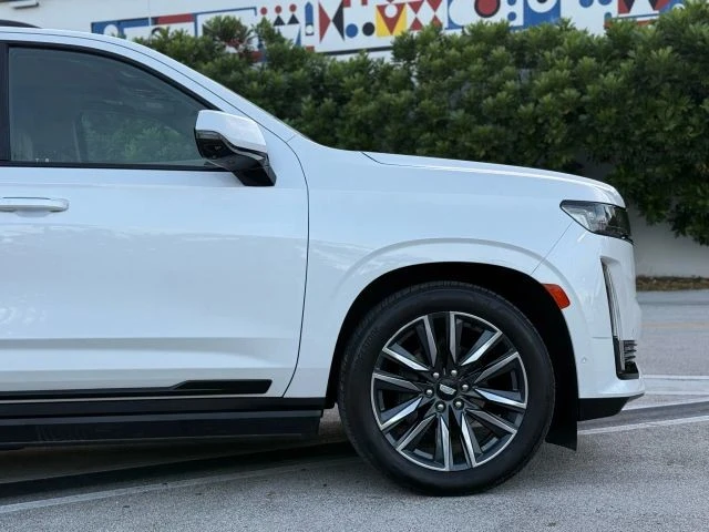 2021 Cadillac Escalade 5th Gen - Image 9 of 21