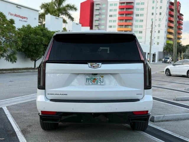 2021 Cadillac Escalade 5th Gen - Image 17 of 21