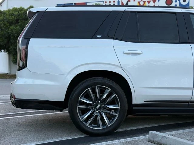 2021 Cadillac Escalade 5th Gen - Image 8 of 21