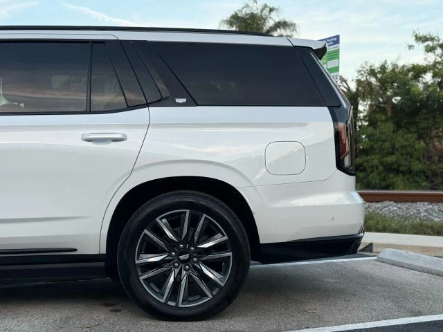 2021 Cadillac Escalade 5th Gen - Image 12 of 21