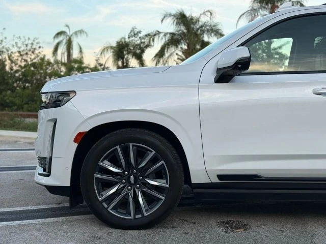 2021 Cadillac Escalade 5th Gen - Image 11 of 21