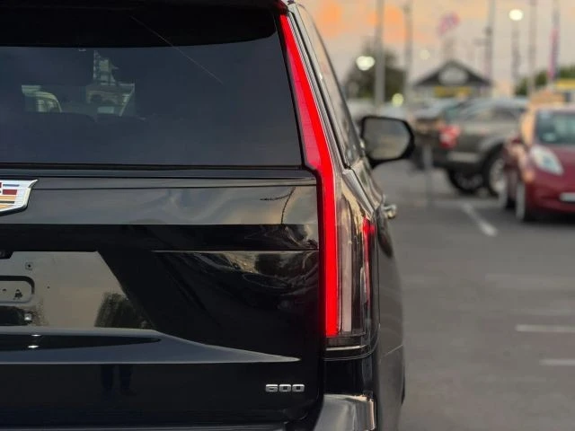 2021 Cadillac Escalade 5th Gen - Image 10 of 21