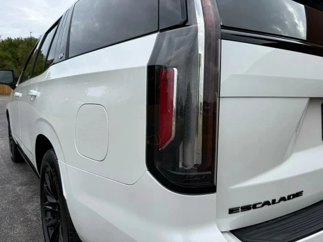 2021 Cadillac Escalade 5th Gen - Image 11 of 21