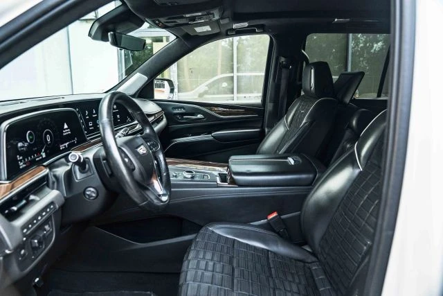 2021 Cadillac Escalade 5th Gen - Image 16 of 21