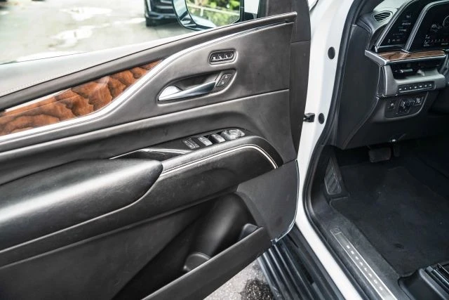 2021 Cadillac Escalade 5th Gen - Image 18 of 21