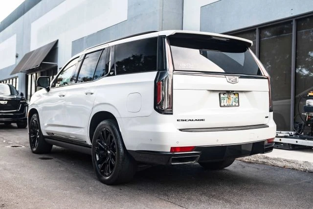 2021 Cadillac Escalade 5th Gen - Image 8 of 21