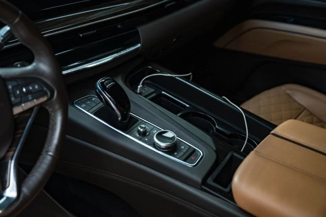 2021 Cadillac Escalade 5th Gen - Image 12 of 21