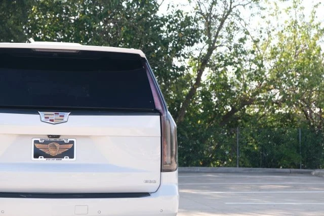 2021 Cadillac Escalade 5th Gen - Image 17 of 21