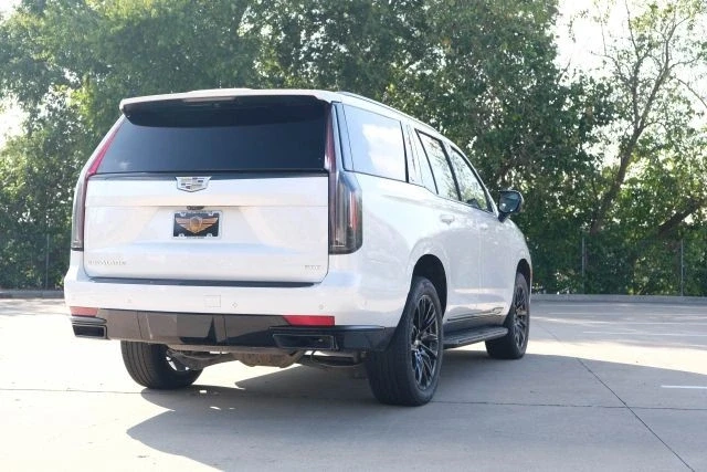 2021 Cadillac Escalade 5th Gen - Image 15 of 21