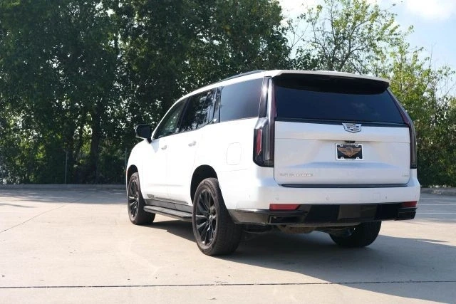2021 Cadillac Escalade 5th Gen - Image 14 of 21