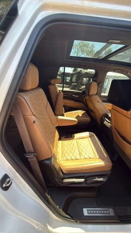 2021 Cadillac Escalade 5th Gen - Image 11 of 12
