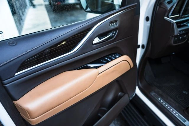 2021 Cadillac Escalade 5th Gen - Image 18 of 21