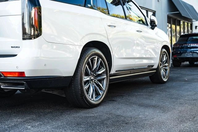 2021 Cadillac Escalade 5th Gen - Image 9 of 12