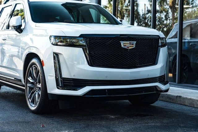 2021 Cadillac Escalade 5th Gen - Image 3 of 12