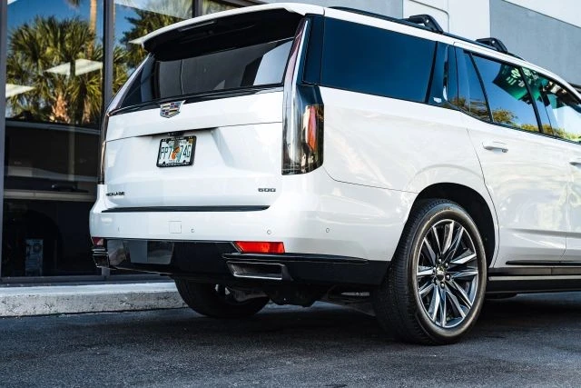 2021 Cadillac Escalade 5th Gen - Image 11 of 12